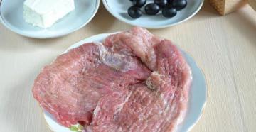 Запеченный мясной рулет из свинины с начинкой – пошаговый фото рецепт приготовления в духовке